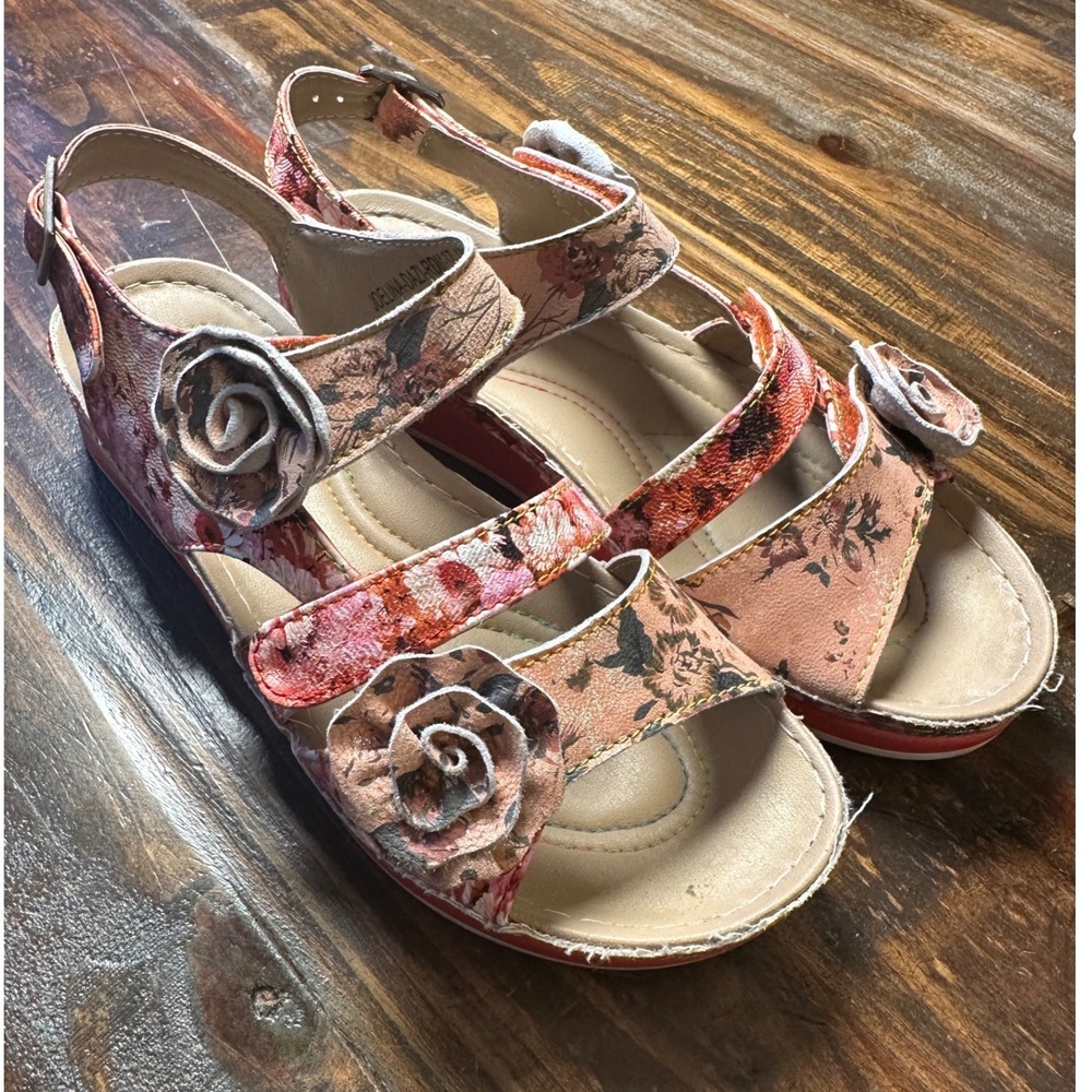 Spring Step L'Artiste Joelina Dazi Floral Leather Rose Wedge Sandals Size 37 Red